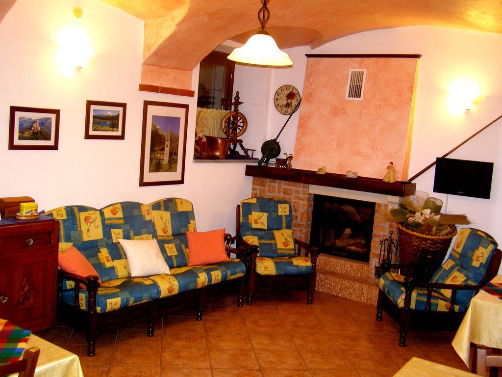 L'Antico Borgo Rooms Rental Caprie Kültér fotó