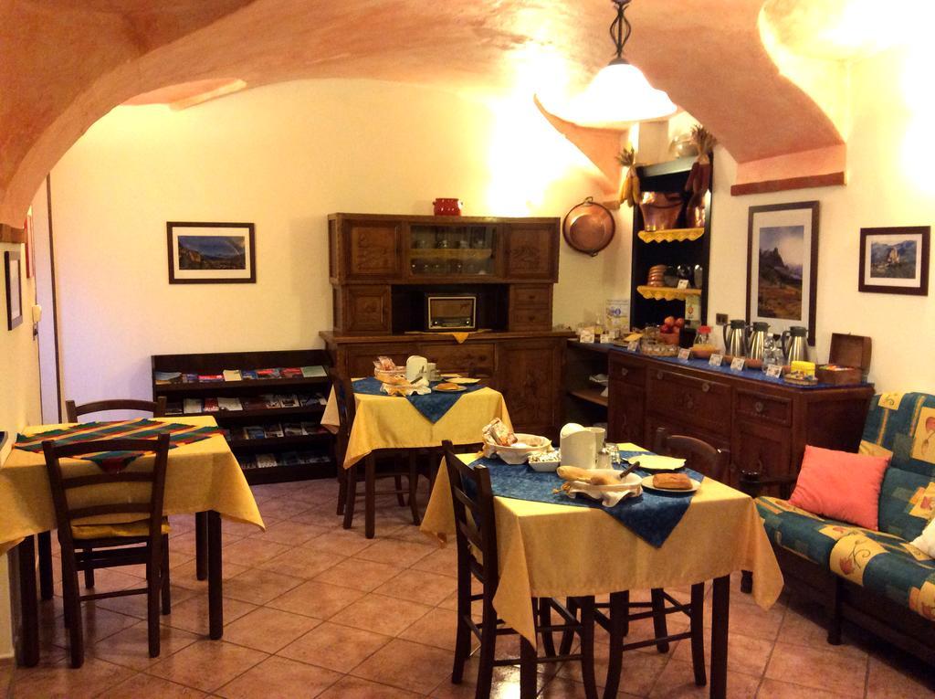 L'Antico Borgo Rooms Rental Caprie Kültér fotó