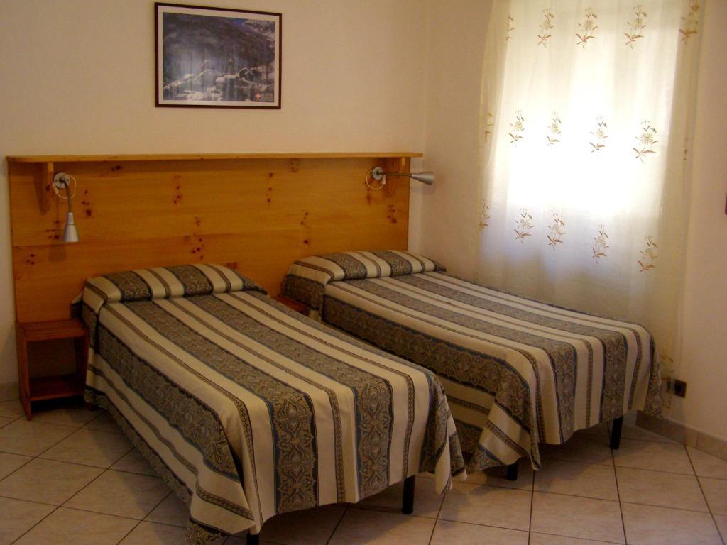 L'Antico Borgo Rooms Rental Caprie Szoba fotó