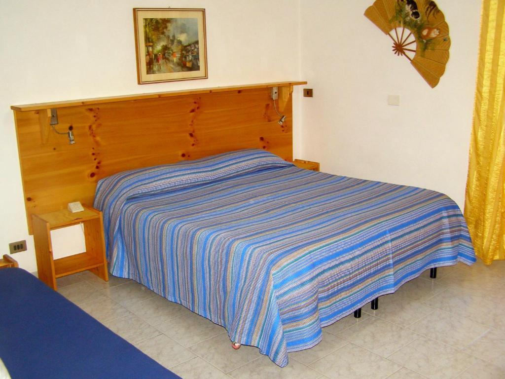 L'Antico Borgo Rooms Rental Caprie Szoba fotó