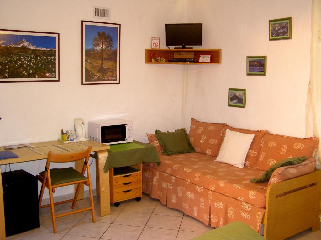 L'Antico Borgo Rooms Rental Caprie Szoba fotó