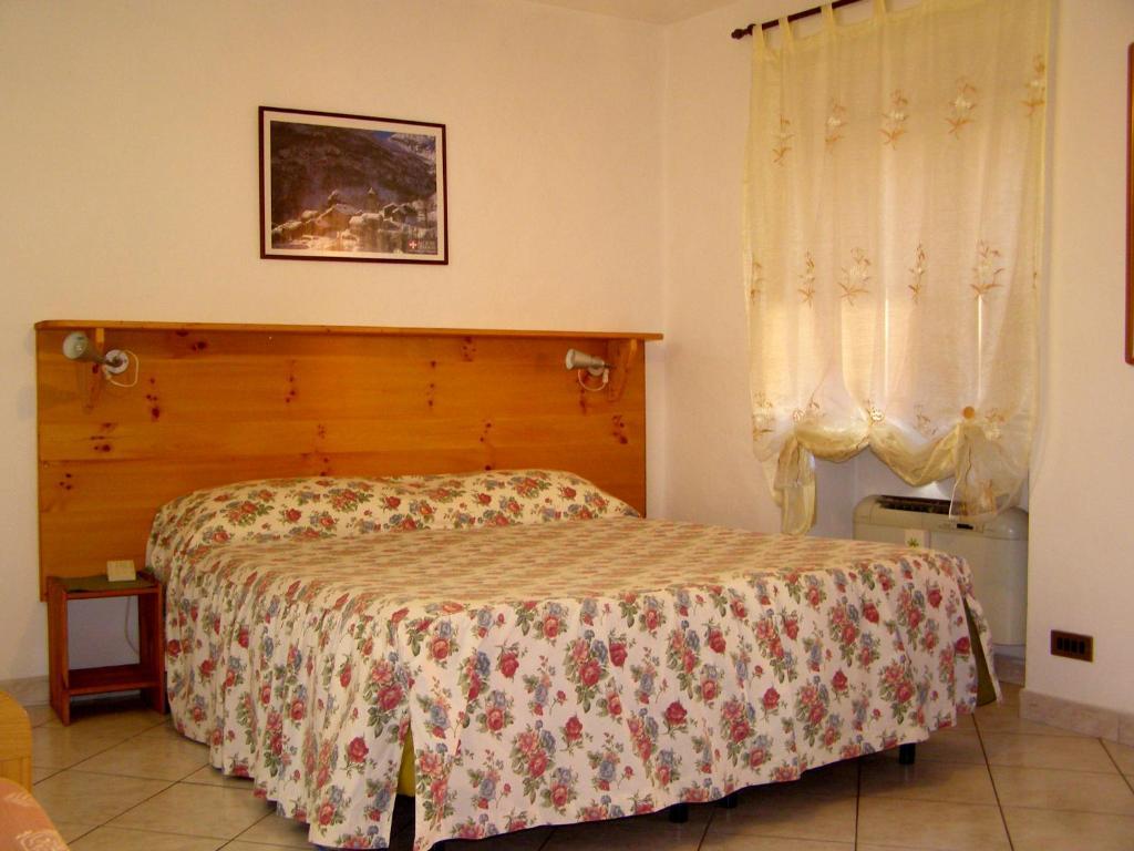 L'Antico Borgo Rooms Rental Caprie Szoba fotó