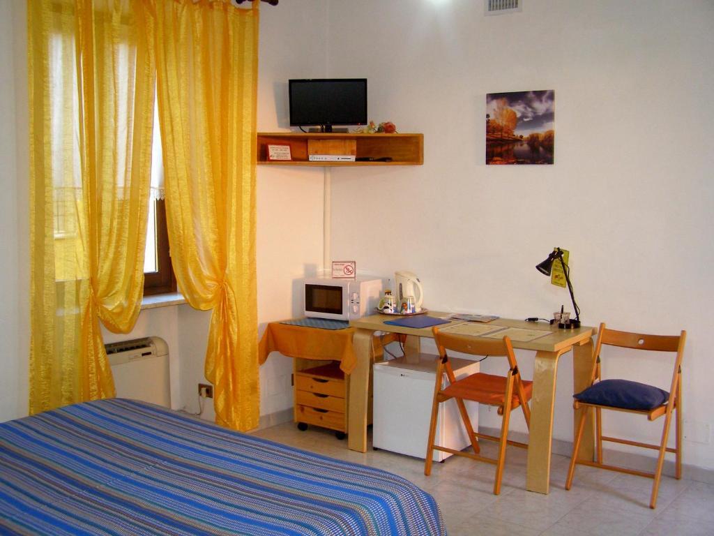 L'Antico Borgo Rooms Rental Caprie Szoba fotó